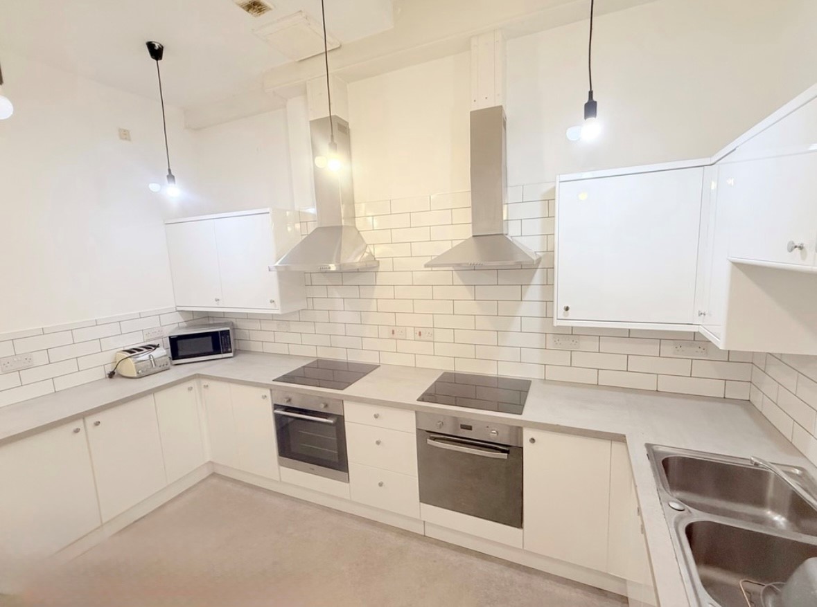6 Bed house to Rent in Radford | NG7 3NS - Image 1