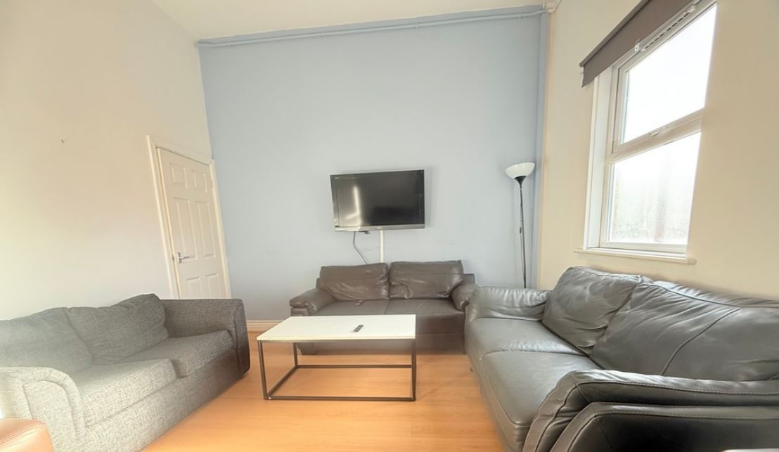 6 Bed house to Rent in Radford | NG7 3NS - Image 2