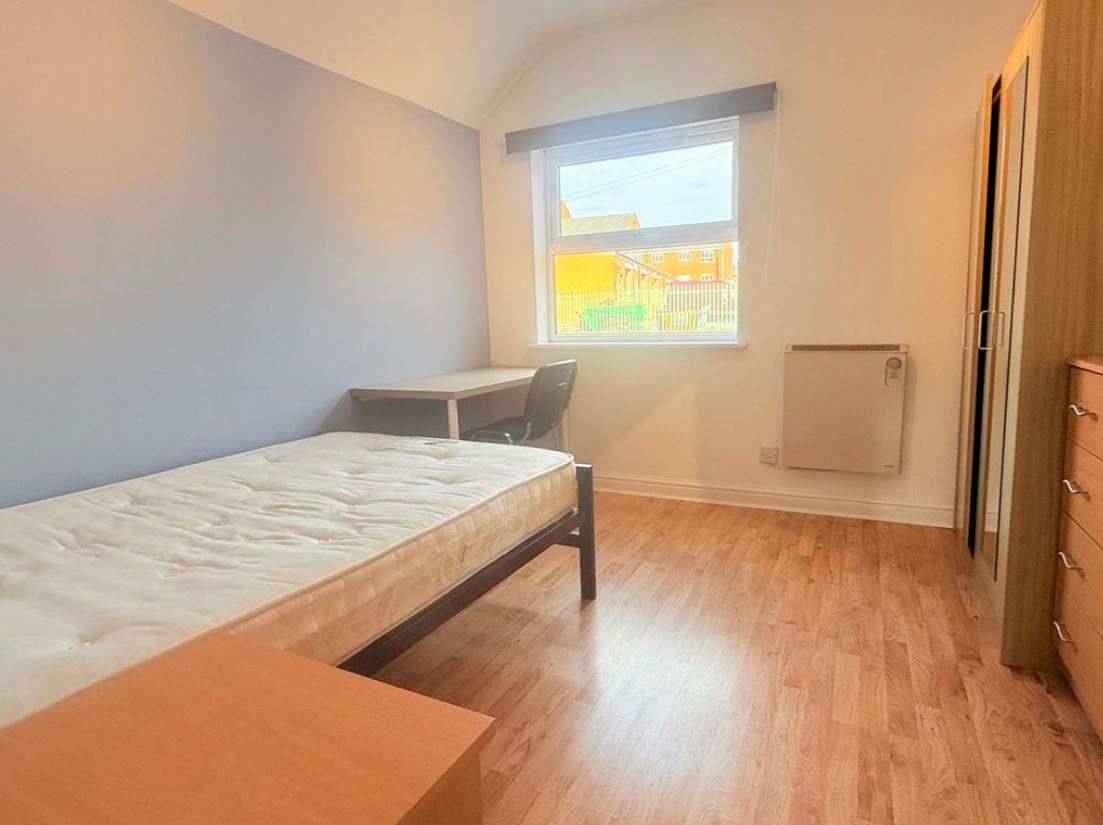 6 Bed house to Rent in Radford | NG7 3NS - Image 3
