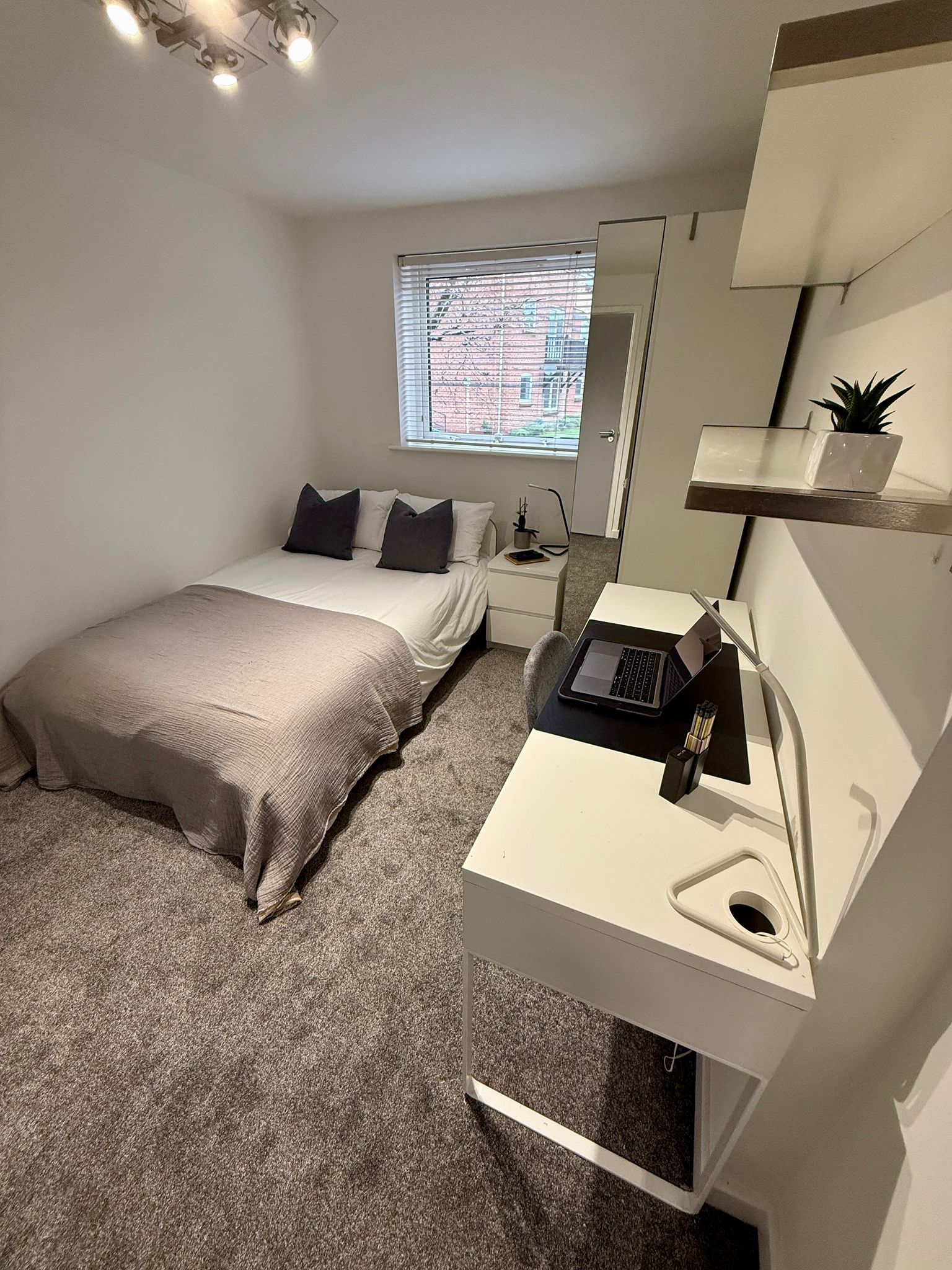 1 Bed flat to Rent in Dunkirk | NG7 2RP - Image 2