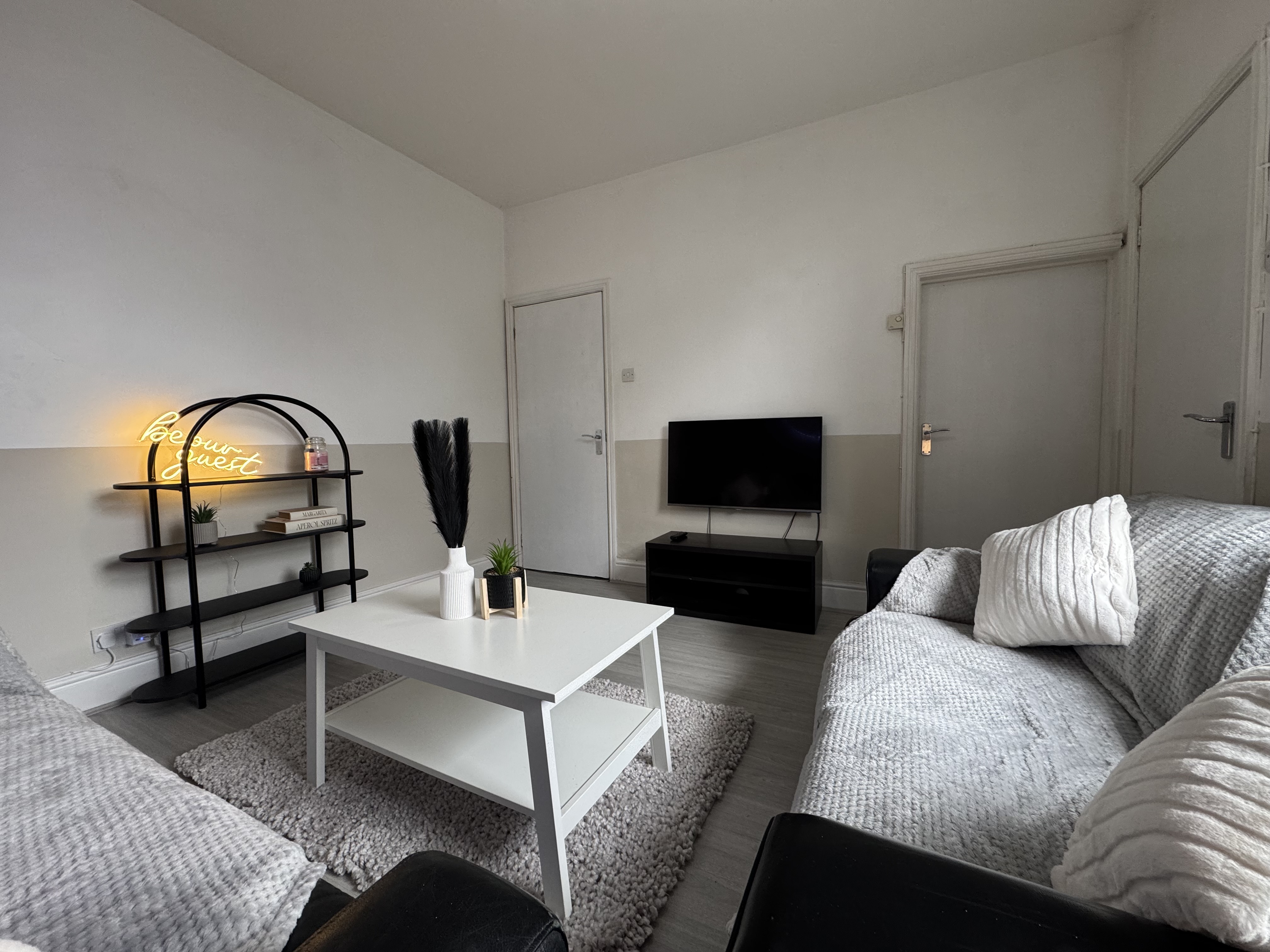 4 Bed house to Rent in California | DE1 1LX - Image 3