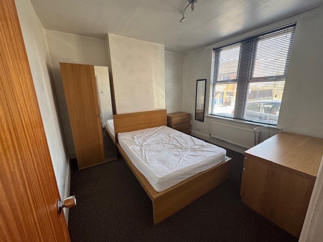 4 Bed house to Rent in California | DE1 1LX - Image 6