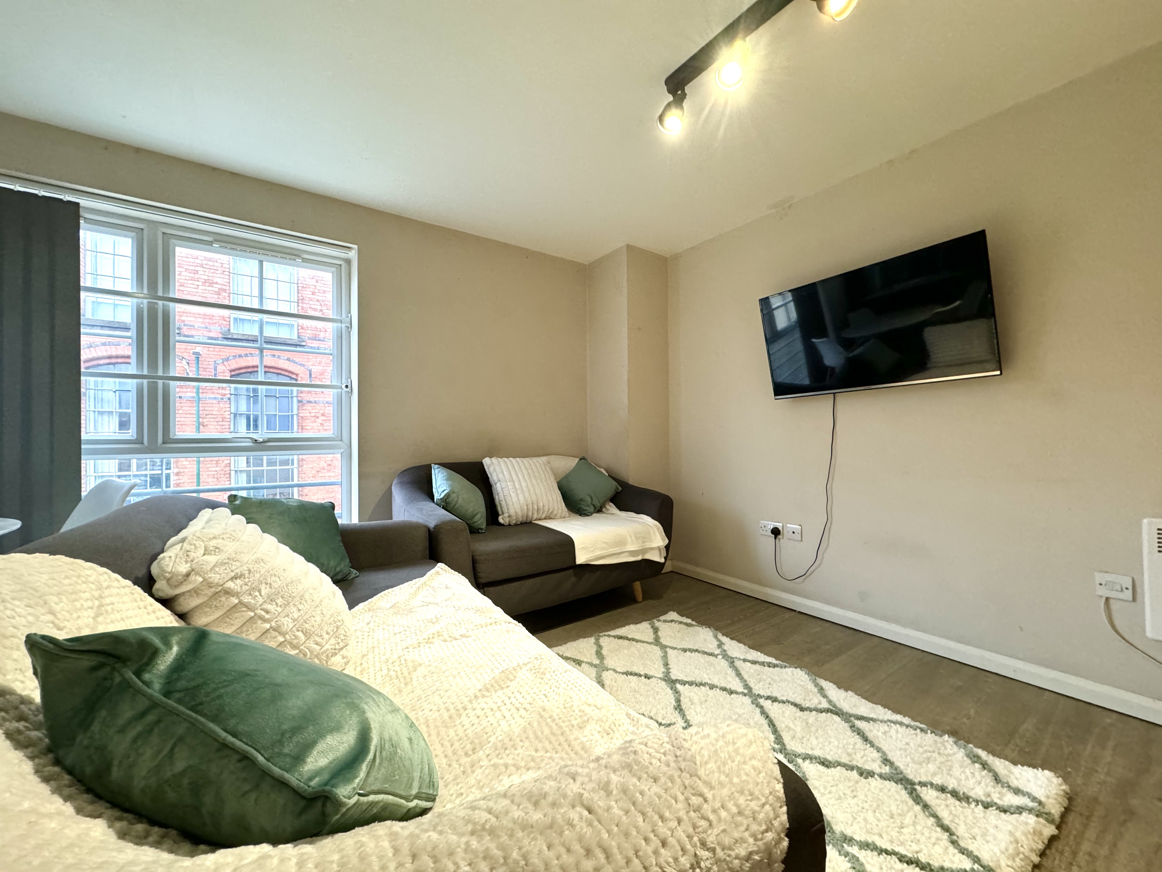 1 Bed flat to Rent in Lenton | NG7 3DD - Image 1