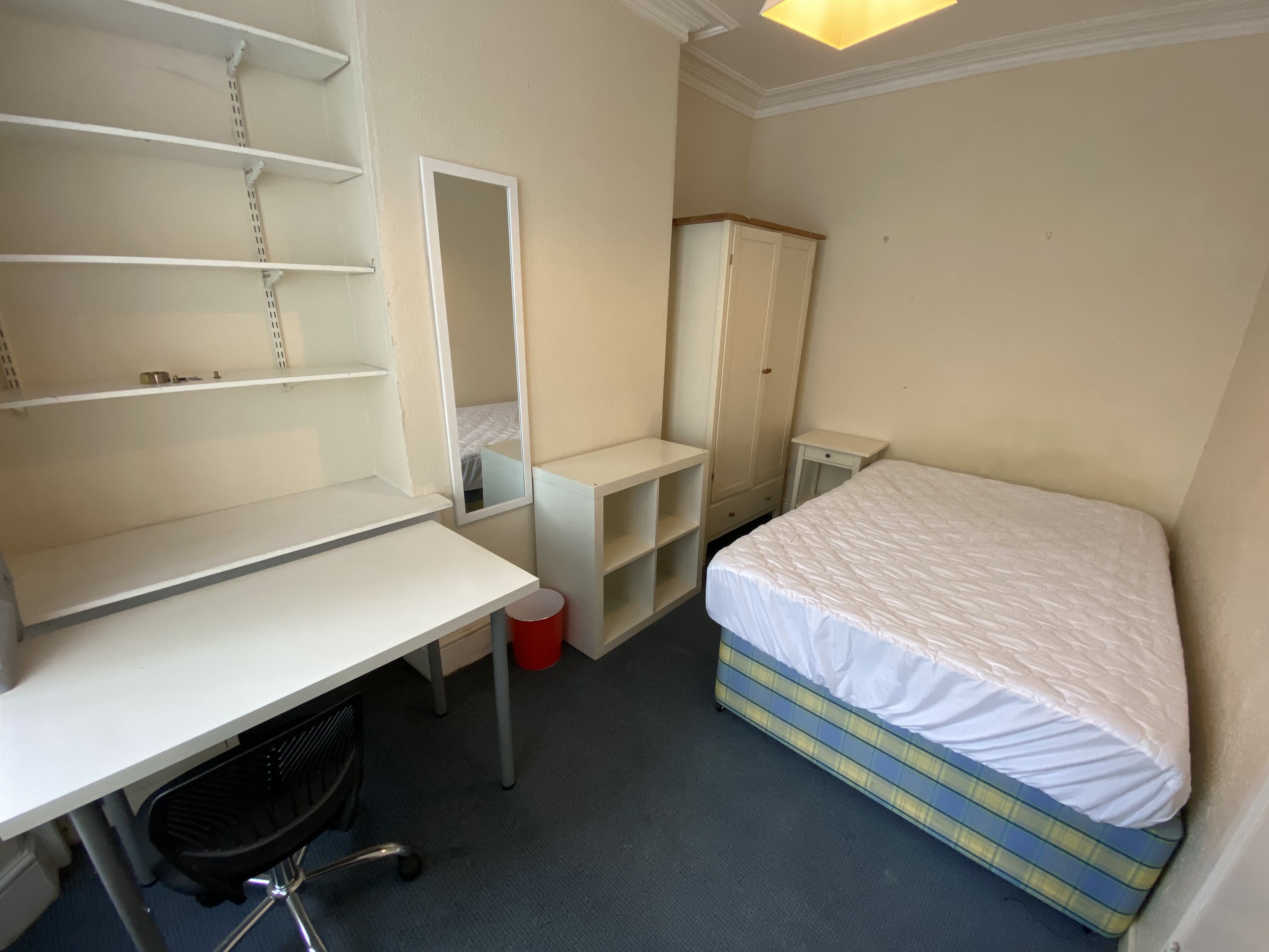 4 Bed house to Rent in Selly Oak | B29 6JY - Image 3