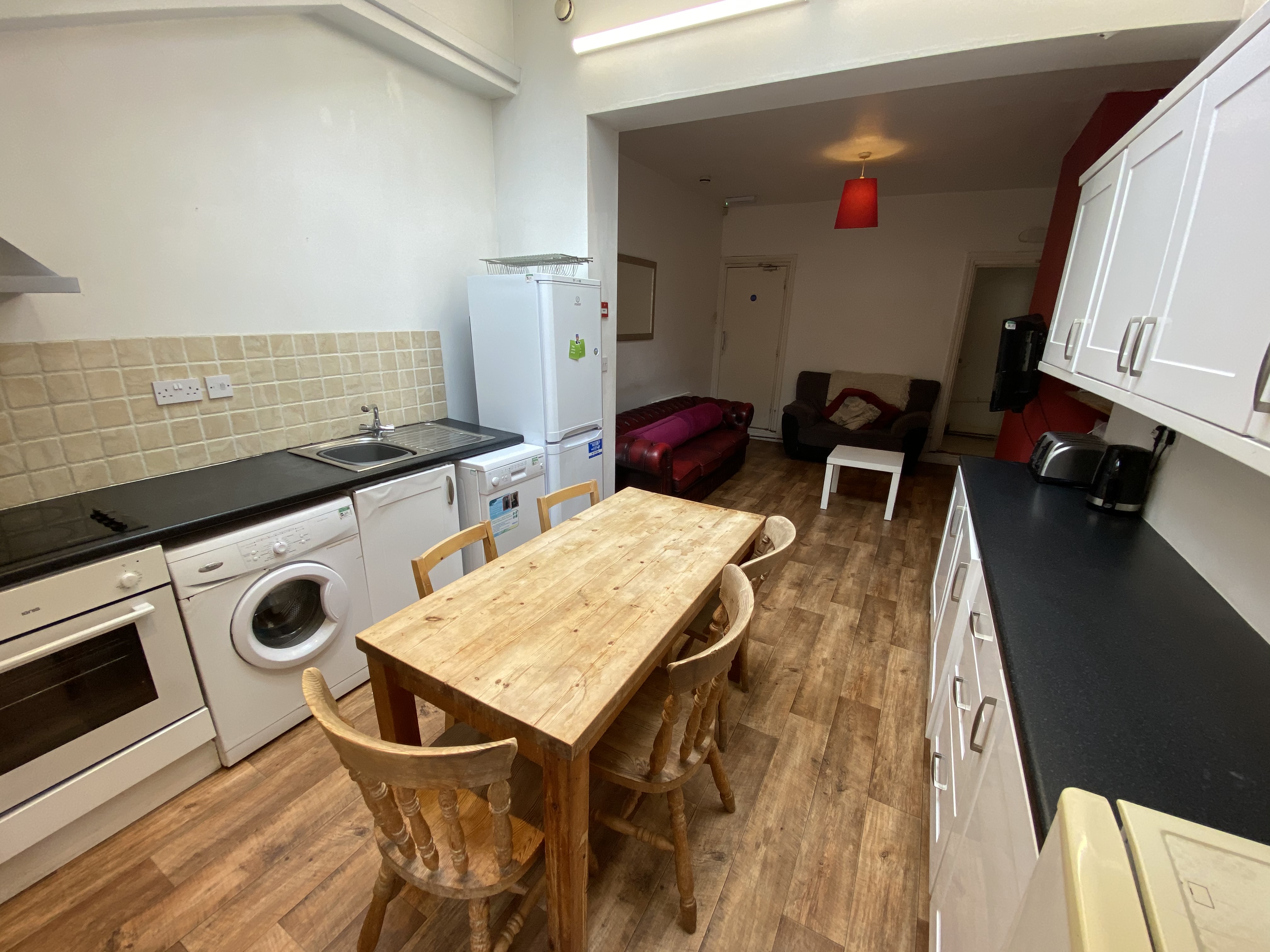 4 Bed house to Rent in Selly Oak | B29 6JY - Image 2