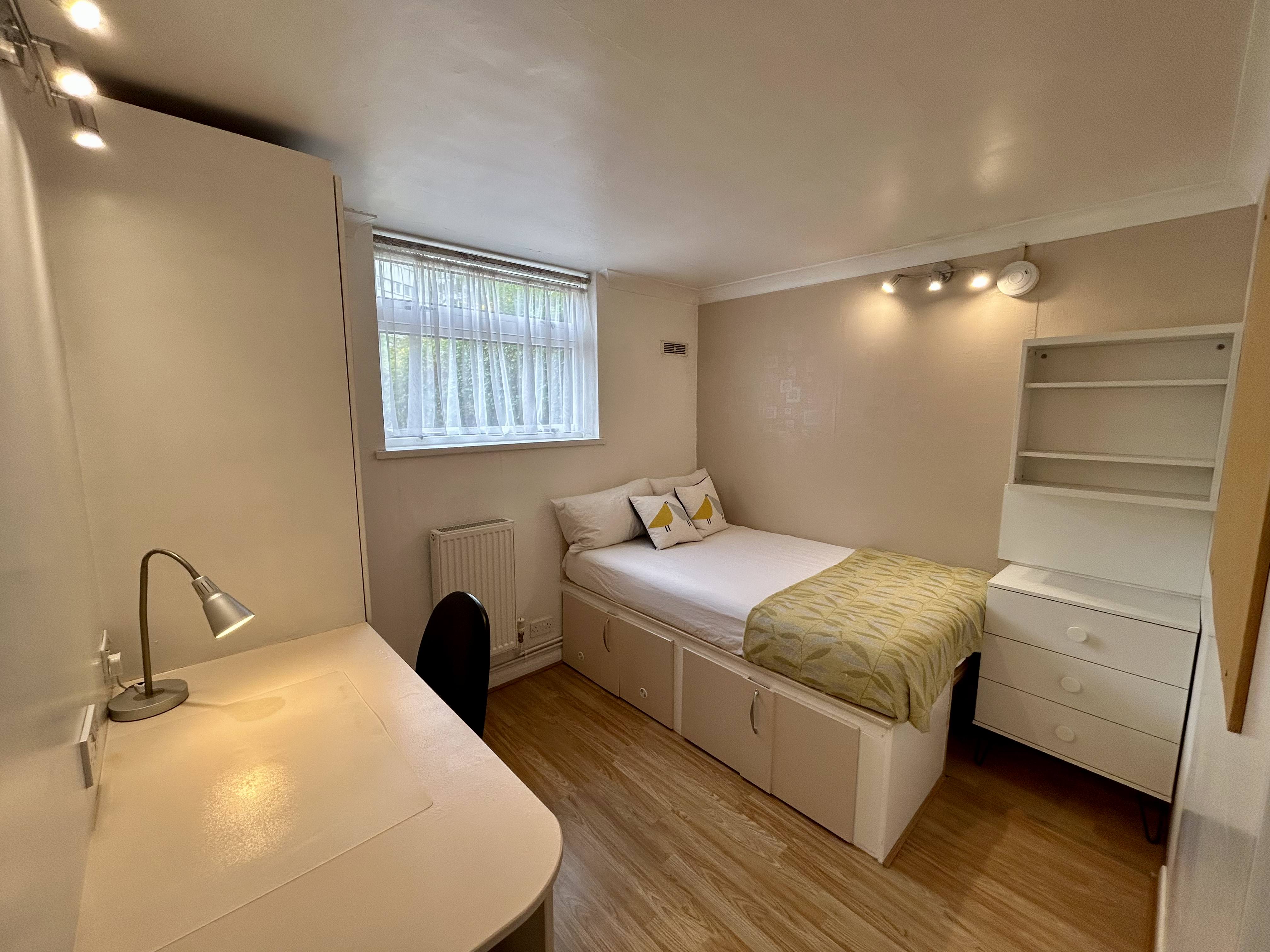 5 Bed house to Rent in Harborne | B17 0LU - Image 6