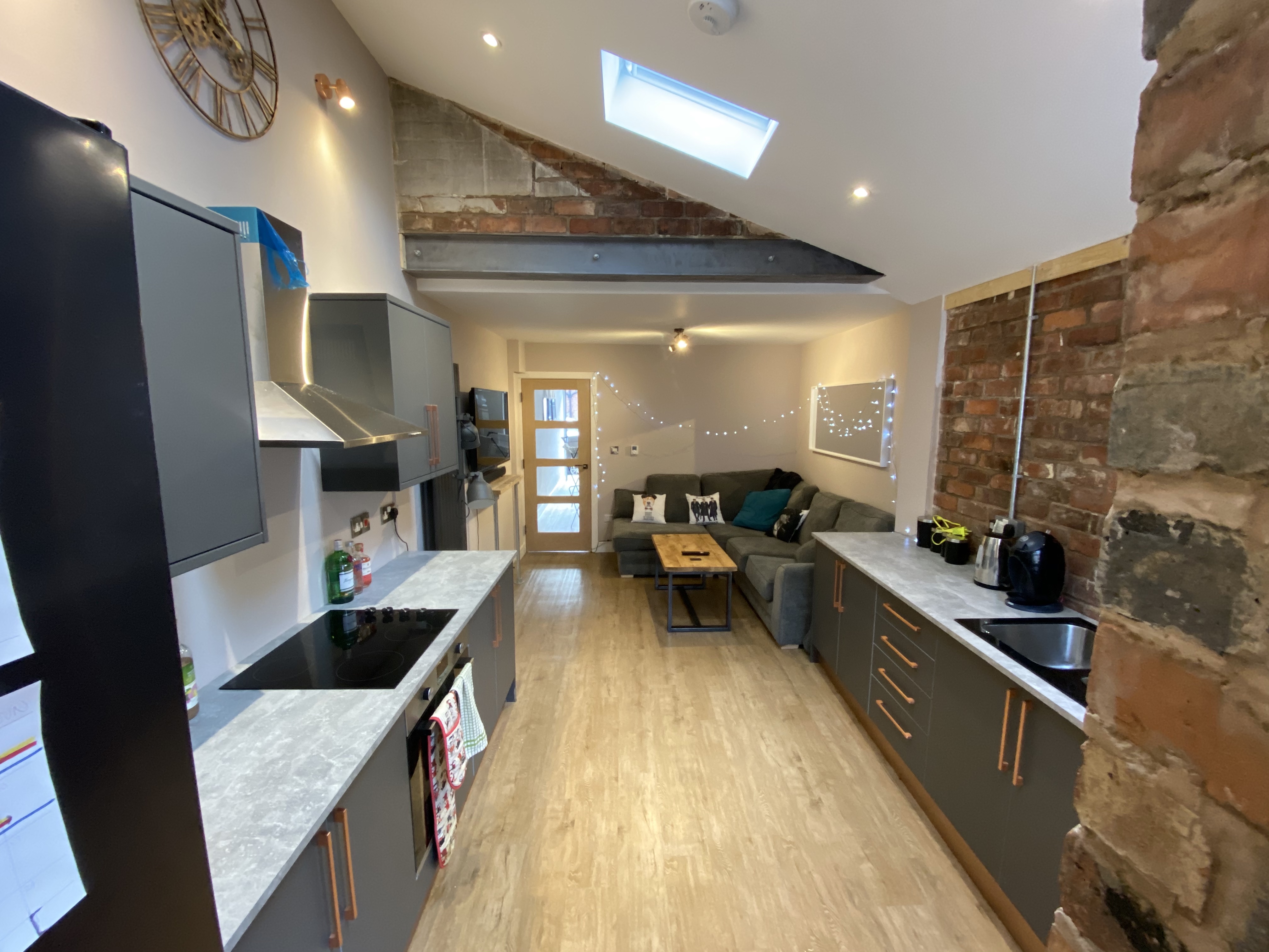 5 Bed house to Rent in Edgbaston | B16 9DY - Image 1