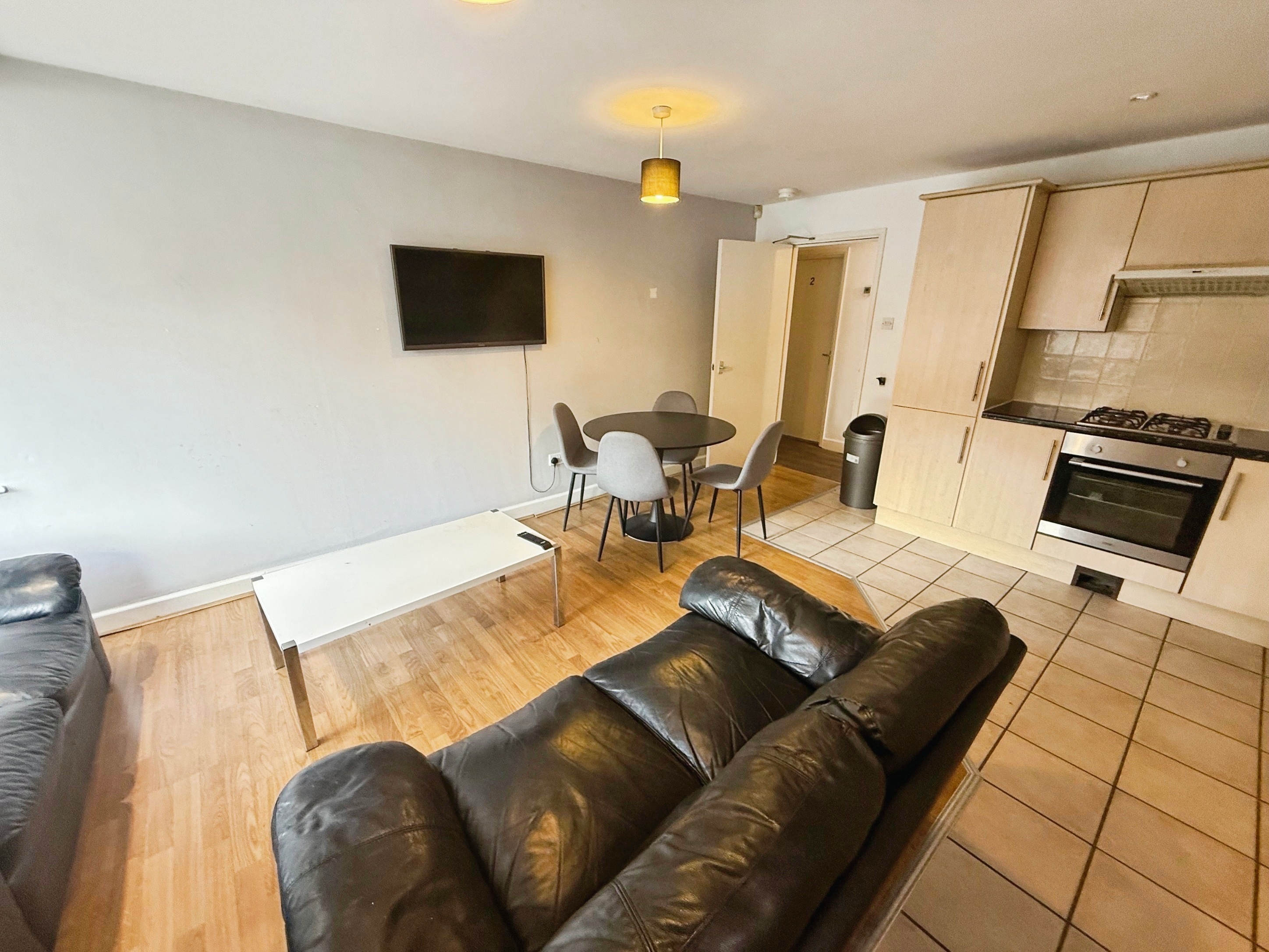 4 Bed house to Rent in Lenton | NG7 1HP - Image 2