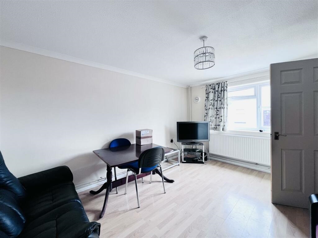 2 Bed house to Rent in Wollaton | NG8 1PU - Image 4