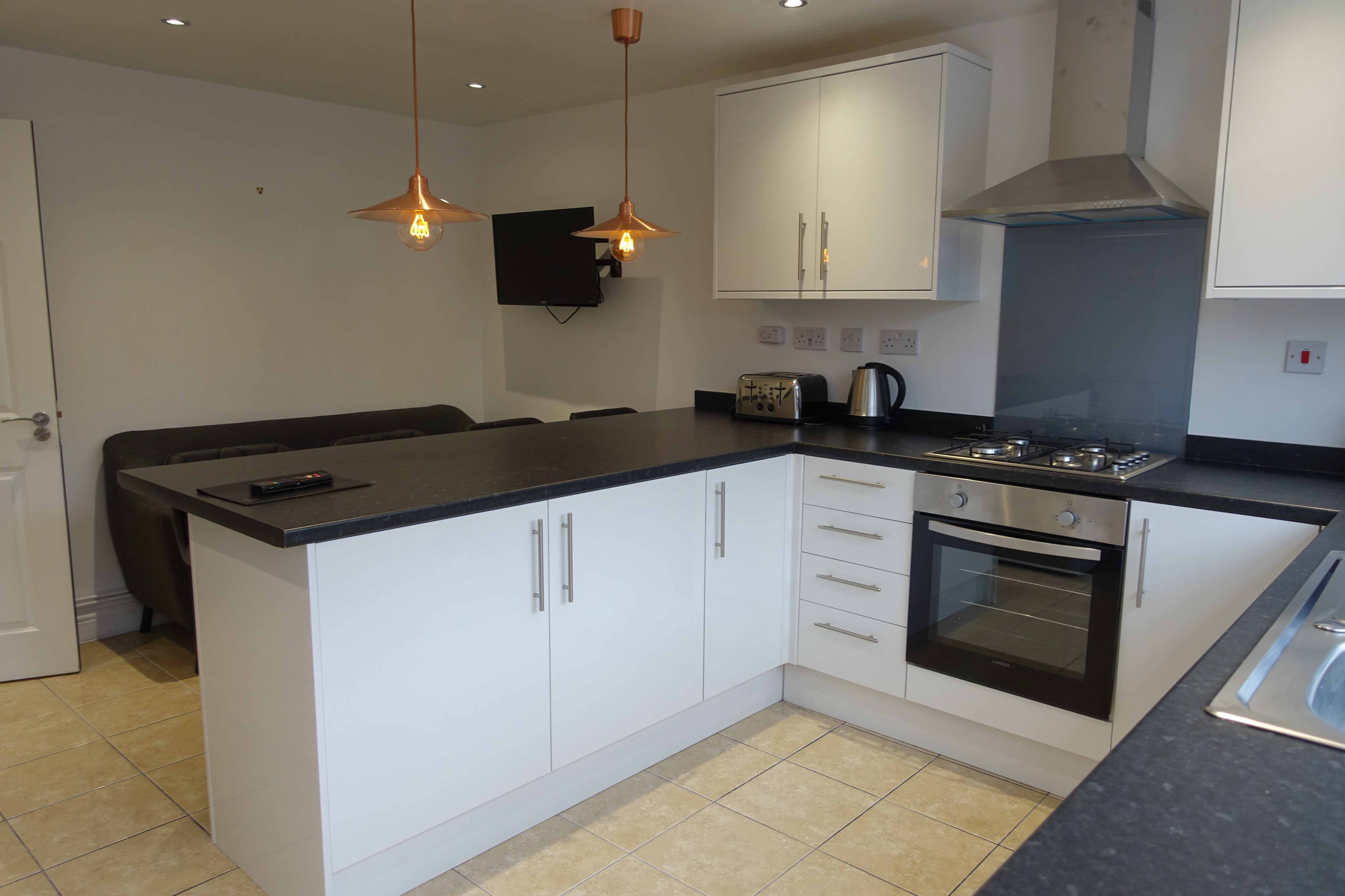 4 Bed house to Rent in Edgbaston | B16 8UZ - Image 1
