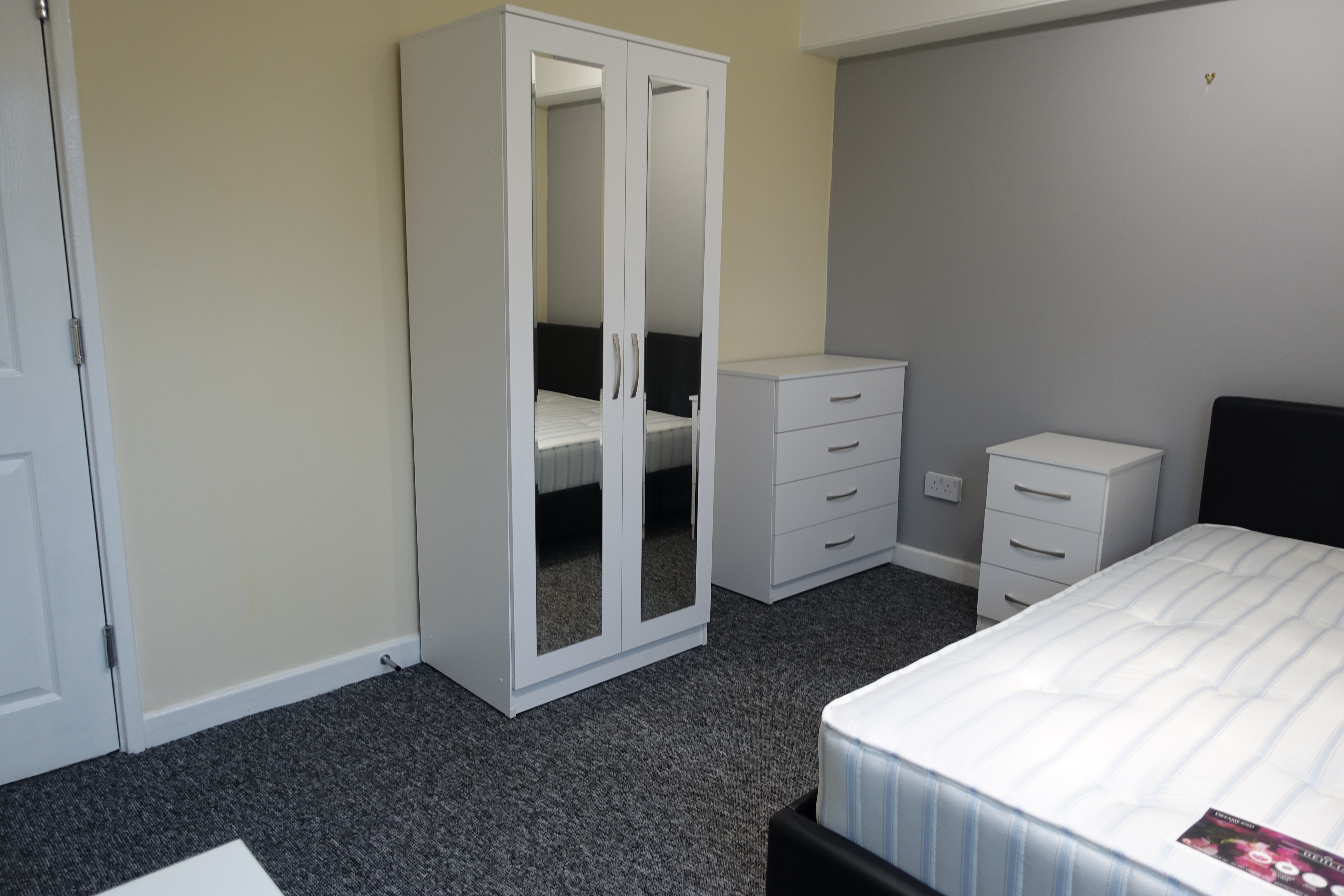 4 Bed house to Rent in Edgbaston | B16 8UZ - Image 5