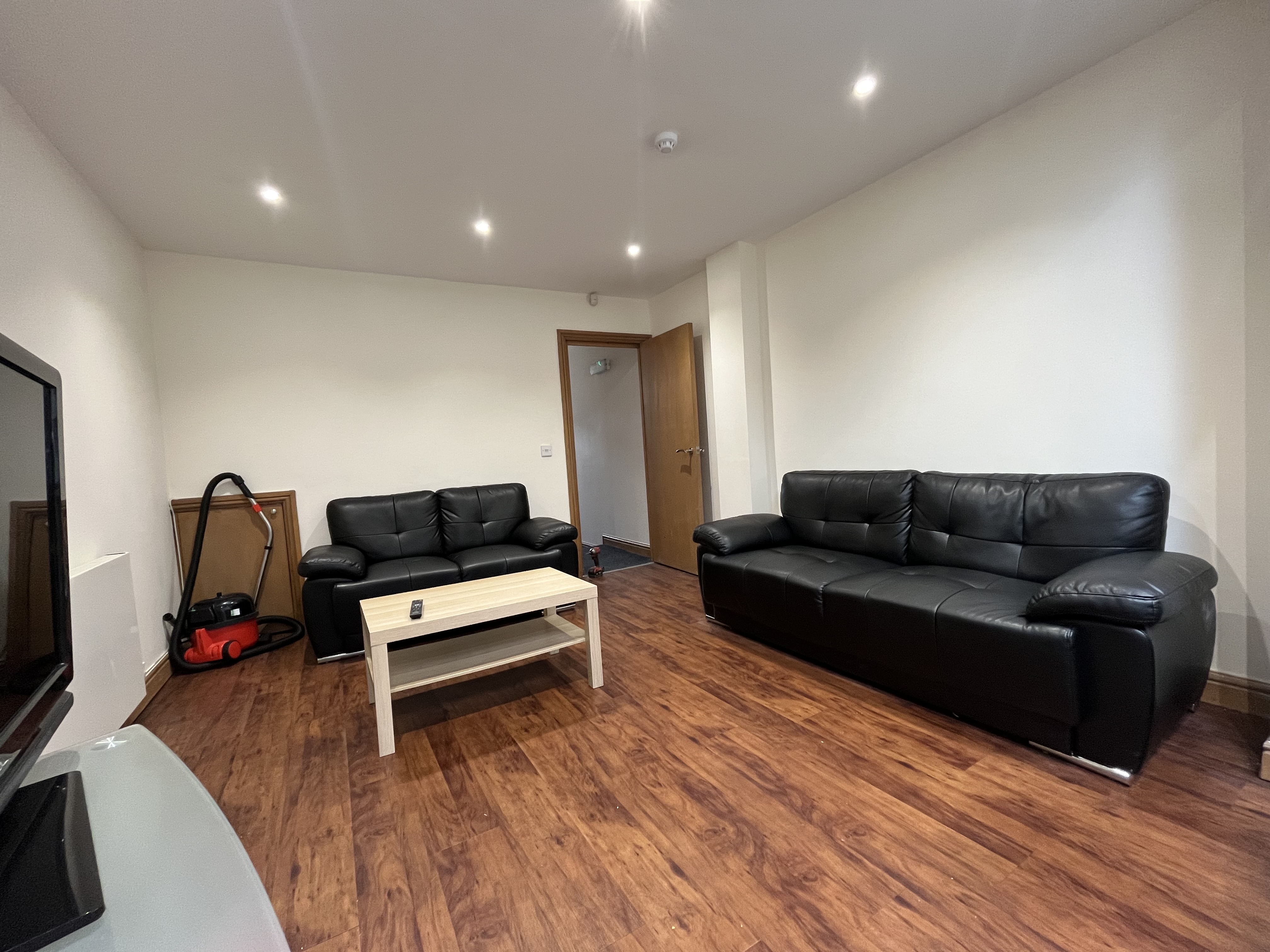 5 Bed house to Rent in Selly Oak | B29 6DS - Image 3