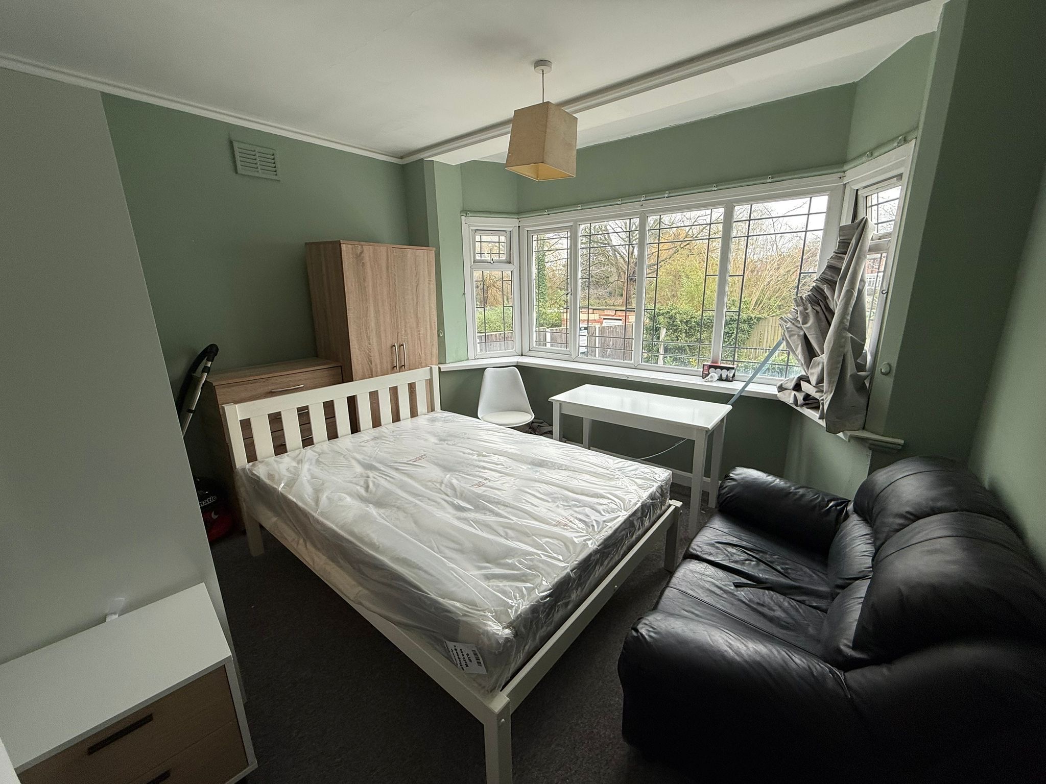 2 Bed house to Rent in 201 Gibbins Rd | B29 6NH - Image 3