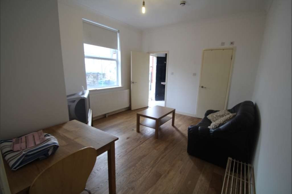 1 Bed flat to Rent in Lenton | NG7 2EL - Image 1