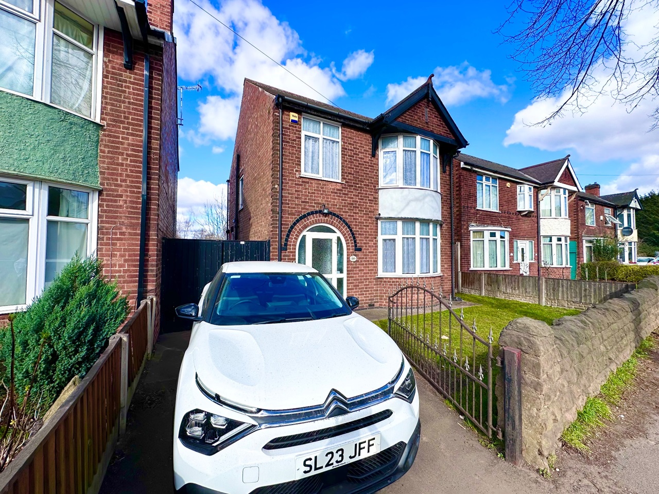 3 Bed house to Rent in Nottingham | NG5 1HY - Image 2