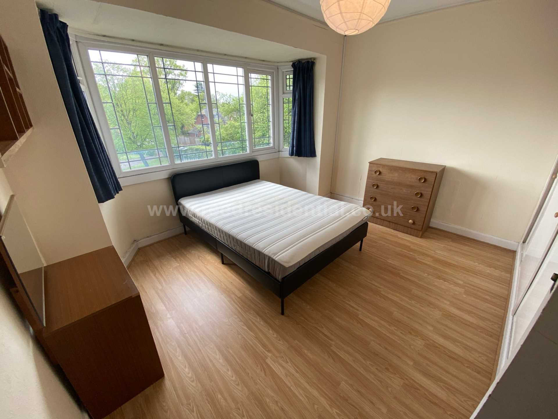 1 Bed flat to Rent in 201 Gibbins Rd | B29 6NH - Image 2