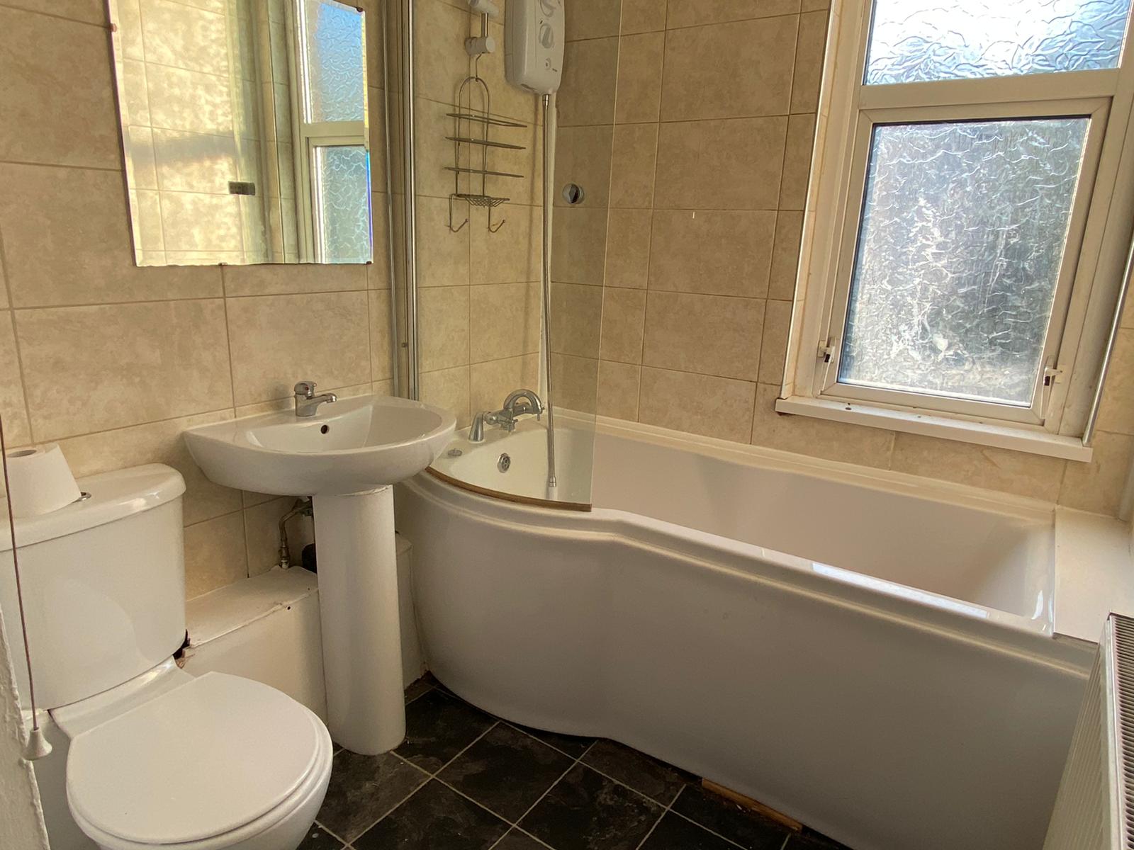 1 Bed house to Rent in Selly Park | B29 7NR - Image 5