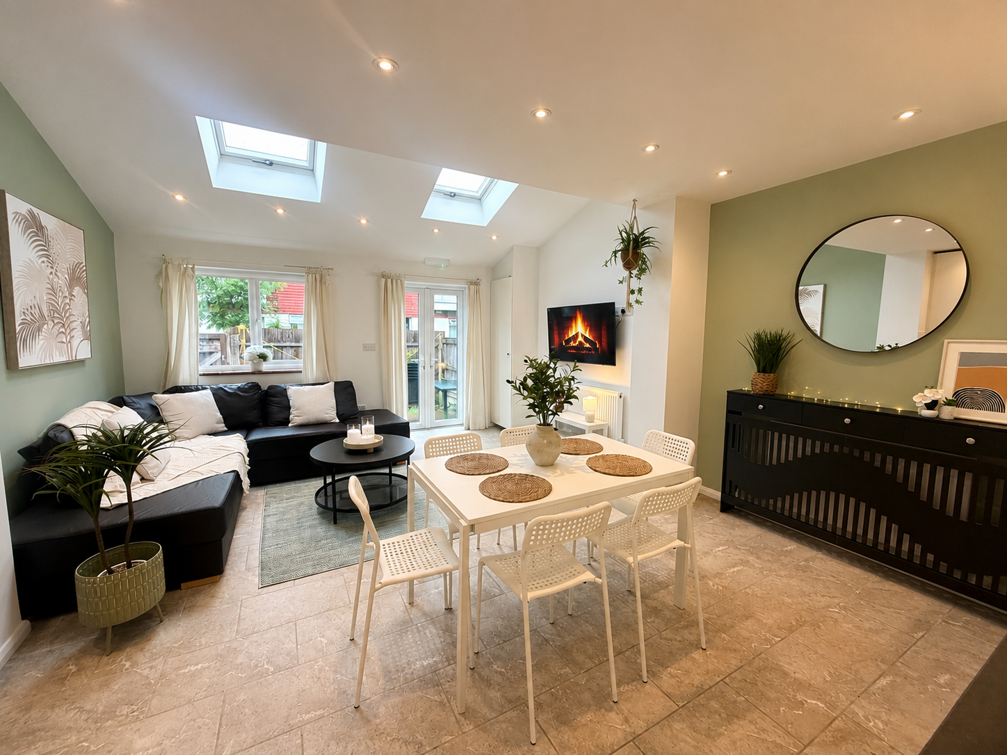 5 Bed house to Rent in Harborne | B17 0LA - Image 1