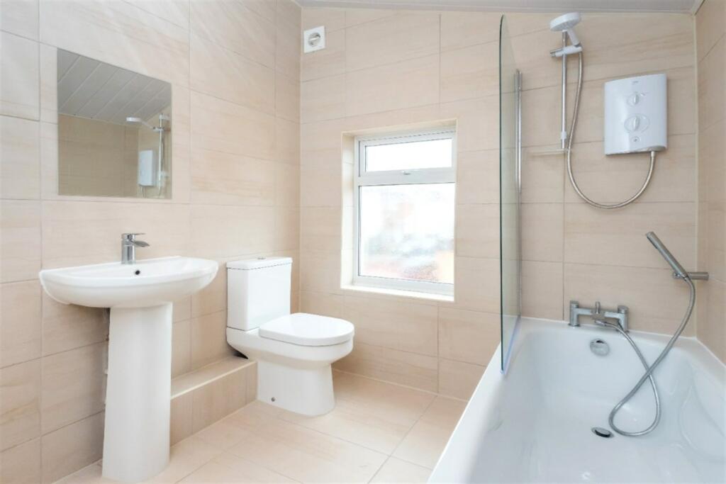 1 Bed house to Rent in Bedminster | Bs3 3PH - Image 4