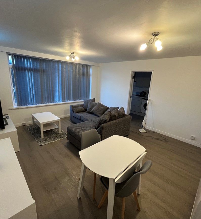 2 Bed flat to Rent in Ladywood | B16 8HQ - Image 2